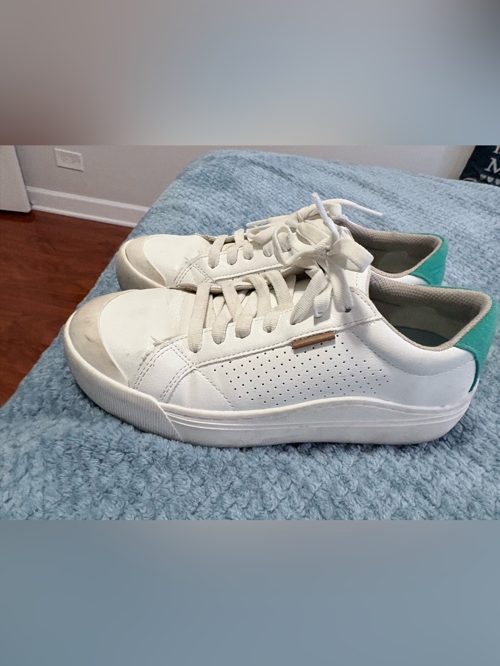 Dr Scholls Classic White Low-Top Sneakers